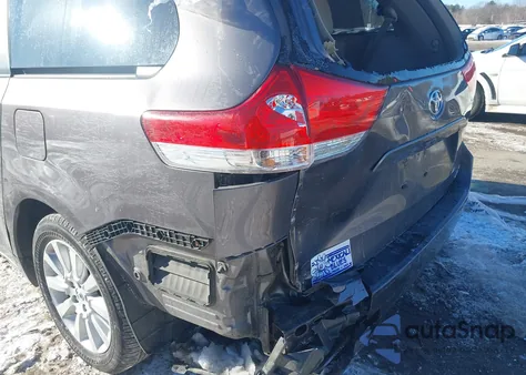 2013 Toyota Sienna Xle 7 Passenger from USA, damaged, VIN 5TDDK3DC1DS070952